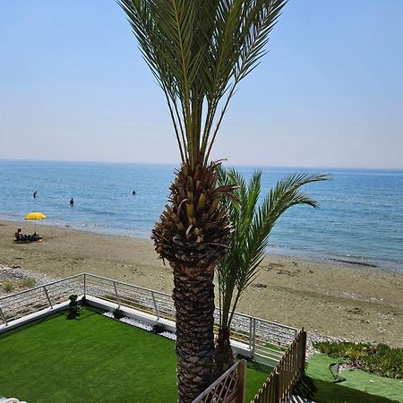 Beach House At Seafront Villa Meneou Eksteriør billede