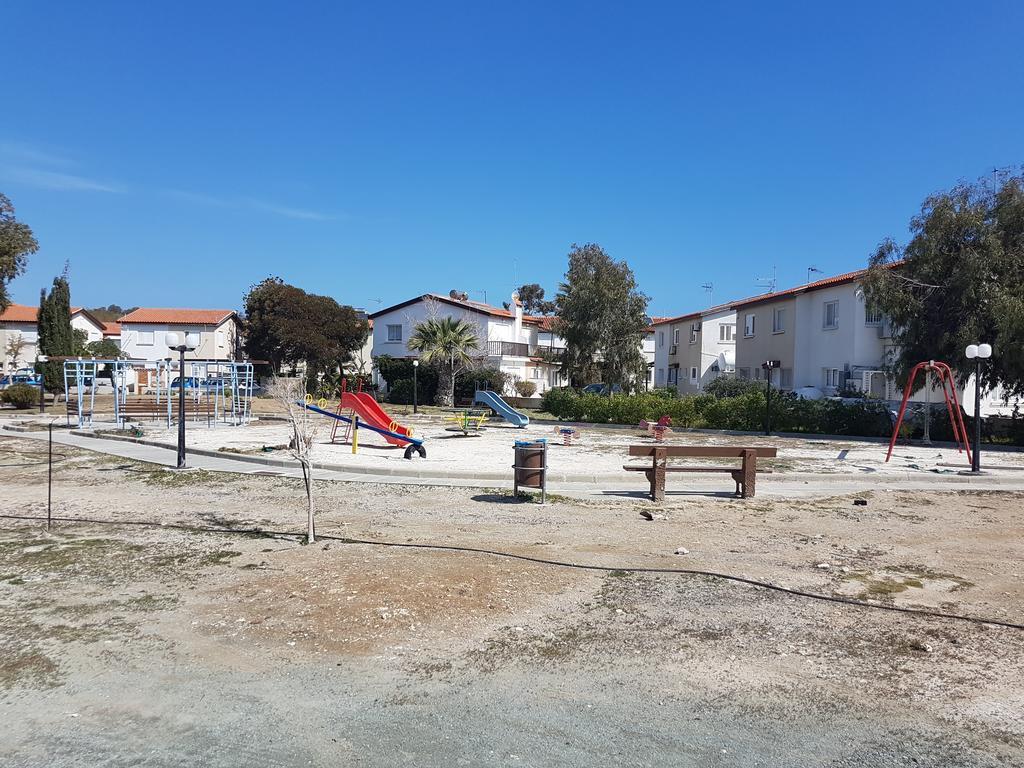 Beach House At Seafront Villa Meneou Eksteriør billede
